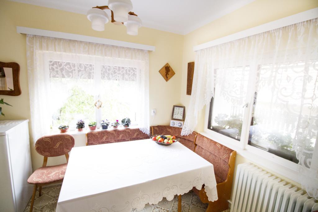 Margo Apartman Fonyod Phòng bức ảnh