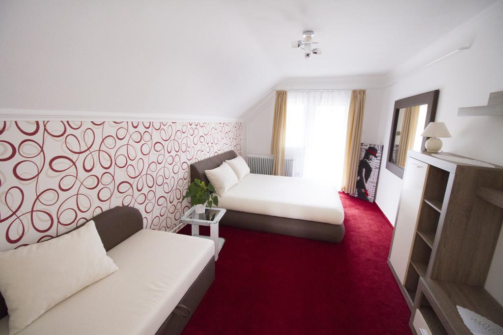 Margo Apartman Fonyod Phòng bức ảnh
